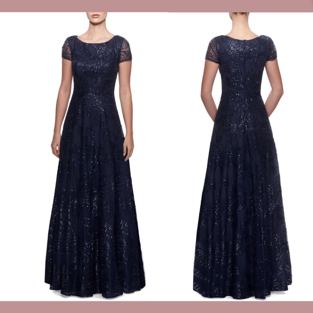 NEW La Femme [ 6 ] Sequin Floral Embroidered Gown in‎ Navy